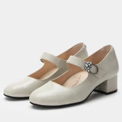 Ameliah Ivory Shoe
