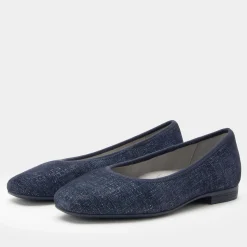 Arielle Tailored Navy Shoe