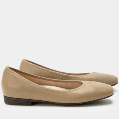 Arielle Wheat Shoe