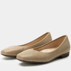 Arielle Wheat Shoe