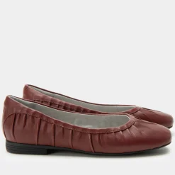 Beka Pinot Noir Shoe