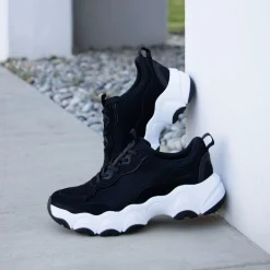 Boom Joy Black Shoe