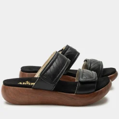 Brayah Black Sandal