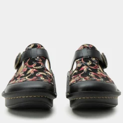 Classic Handicraft Shoe