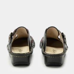 Classic Handicraft Shoe