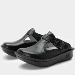 Classic Hello Doily Shoe