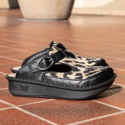 Classic Natural Instinct Shoe