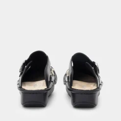 Classic Natural Instinct Shoe