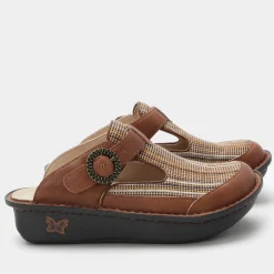 Classic Naturalized Shoe