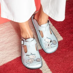 Classic Serve It Up Shoe