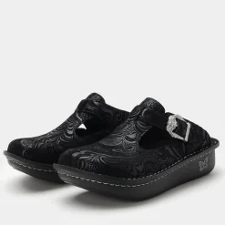 Classic Swirling Black Shoe