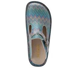 Classic Woven Wonder Shoe