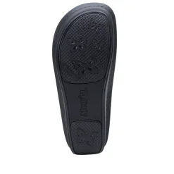 Classic Woven Wonder Shoe
