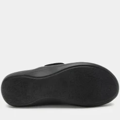 Dasher Black Out Shoe