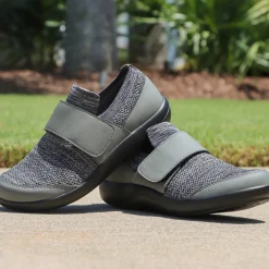 Dasher Charcoal Shoe