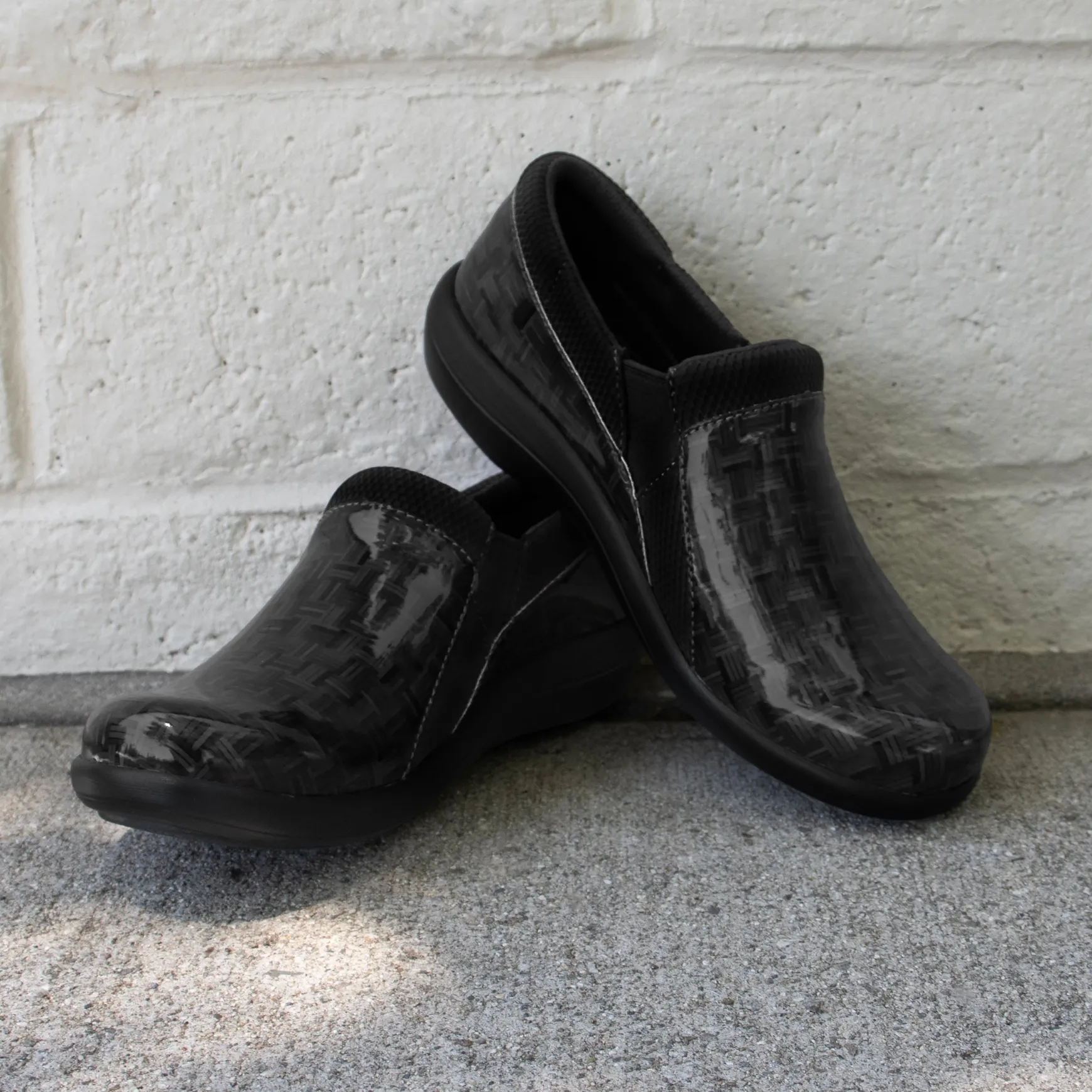 Duette Cinder Block Shoe - Wide