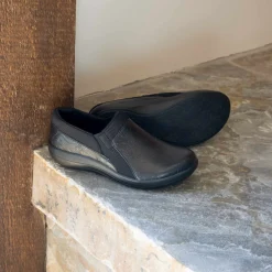 Duette Embloom Black Shoe