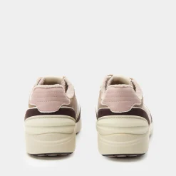 Embyr Chery Lacquer Shoe