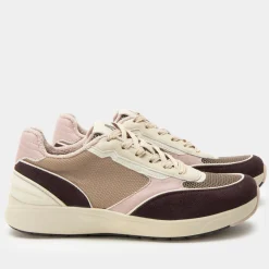 Embyr Chery Lacquer Shoe