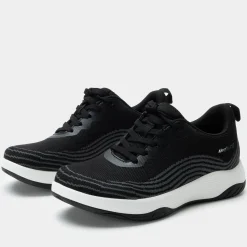 In8 Black Shoe