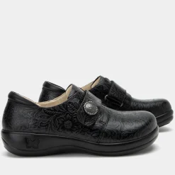 Joleen Tar Tooled Shoe