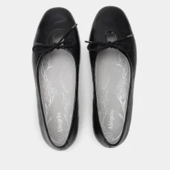 Leilah Black Gloss Shoe