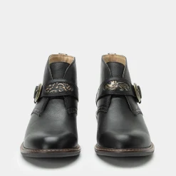 Mikki Showboat Boot