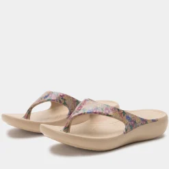 Ode A Fine Romance Sandal