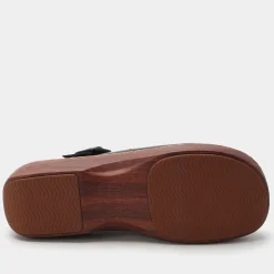 Odessa Black Breeze Shoe