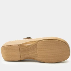 Opheliah Latte Breeze Shoe