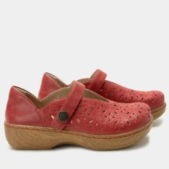 Opheliah Razberry Breeze Shoe