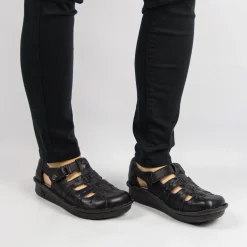Pesca Black Butter Sandal