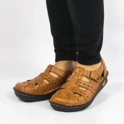 Pesca Cognac Sandal