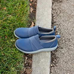 Savvie Navy Shoe