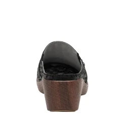 Sereniti Ivalace Shoe