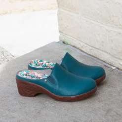 Sereniti Roman Candle Teal Shoe