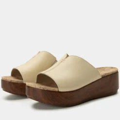 Triniti Ivory Sandal