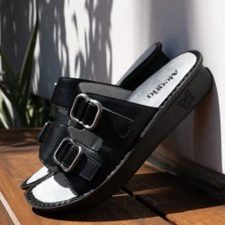 Verah Black Sandal