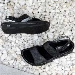 Verona Inky Sandal