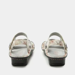 Vienna Soft As I Leaf You Sandal