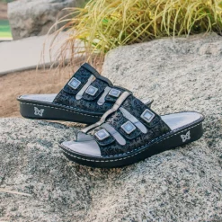 Viera Ivalace Sandal